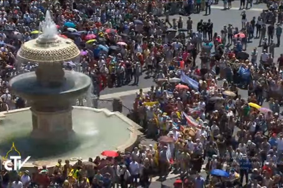 Francisco despu&eacute;s del Regina Coeli: solidaridad ante los atentados en Egipto e Inglaterra