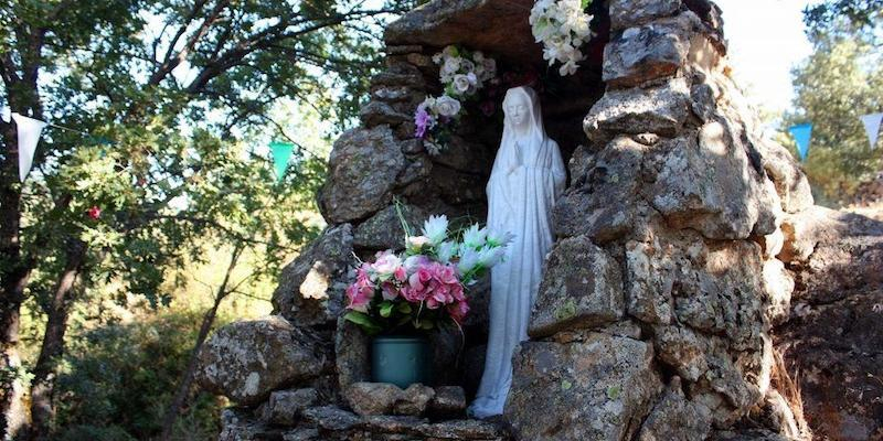 La Acebeda despide el mes de julio con su tradicional romería en honor a la Virgen Blanca