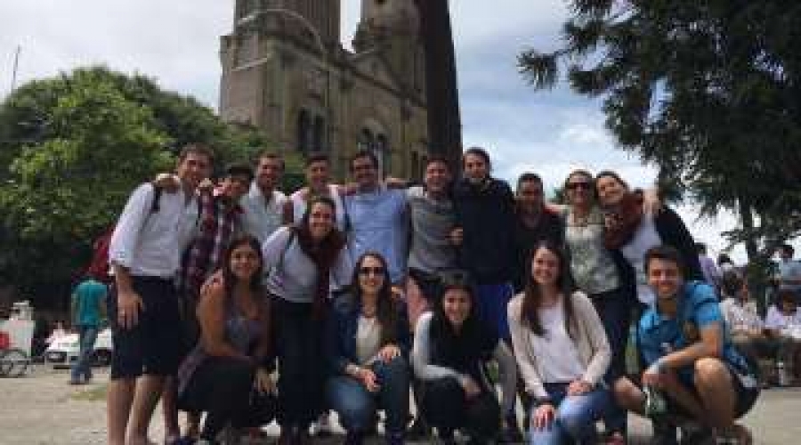 J&oacute;venes caminar&aacute;n 100 kil&oacute;metros para honrar a la Virgen Mar&iacute;a