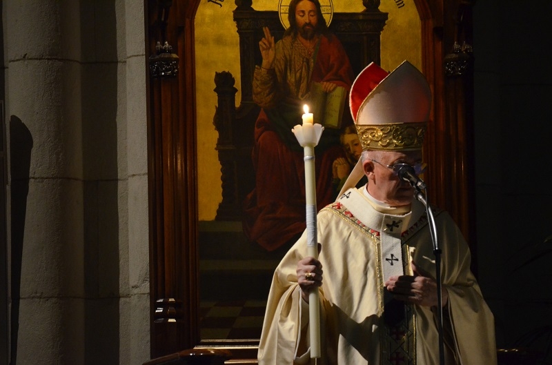 El cardenal Osoro preside el Triduo Pascual en la catedral de la Almudena