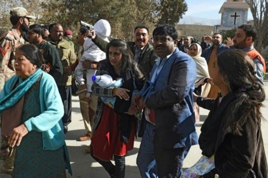 Estado Isl&aacute;mico ataca iglesia a una semana de Navidad en Pakist&aacute;n