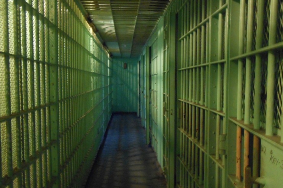 Francisco pide defender la dignidad de los presos