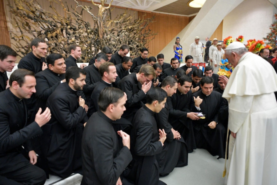 Legionarios de Cristo: El Papa recibe a nuevos sacerdotes ordenados