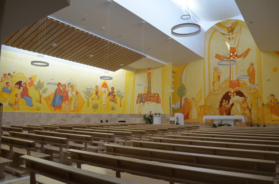 La 2 de TVE emite este domingo la Misa desde la capilla del colegio Stella Maris