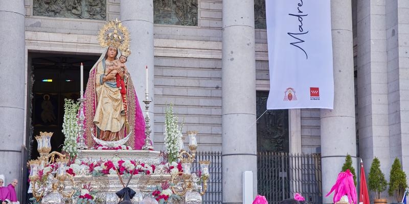 &laquo;Alcemos juntos la mirada&raquo;, lema de los actos en honor a la patrona de Madrid, la Virgen de la Almudena