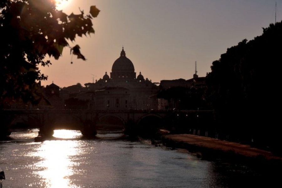 Francisco almorz&oacute; con diez p&aacute;rrocos de la di&oacute;cesis de Roma