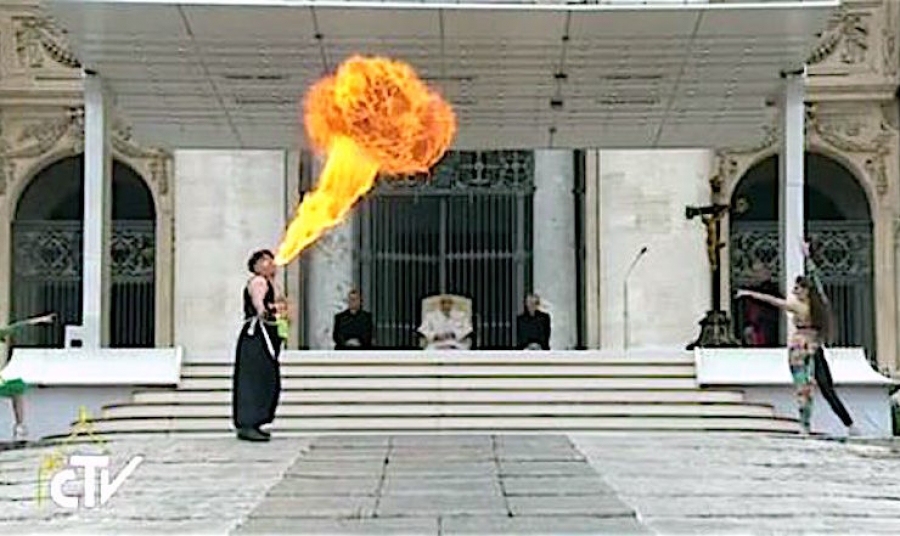 Fuego en la audiencia general: El Rony Rollers Circus se exhibe