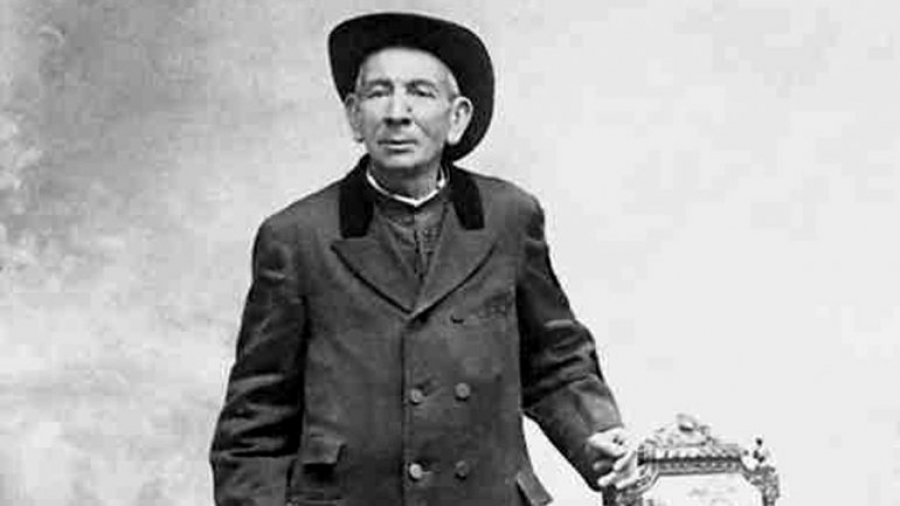 Decretos de la Congregaci&oacute;n para las Causas de los Santos: El ''cura gaucho' ser&aacute; santo