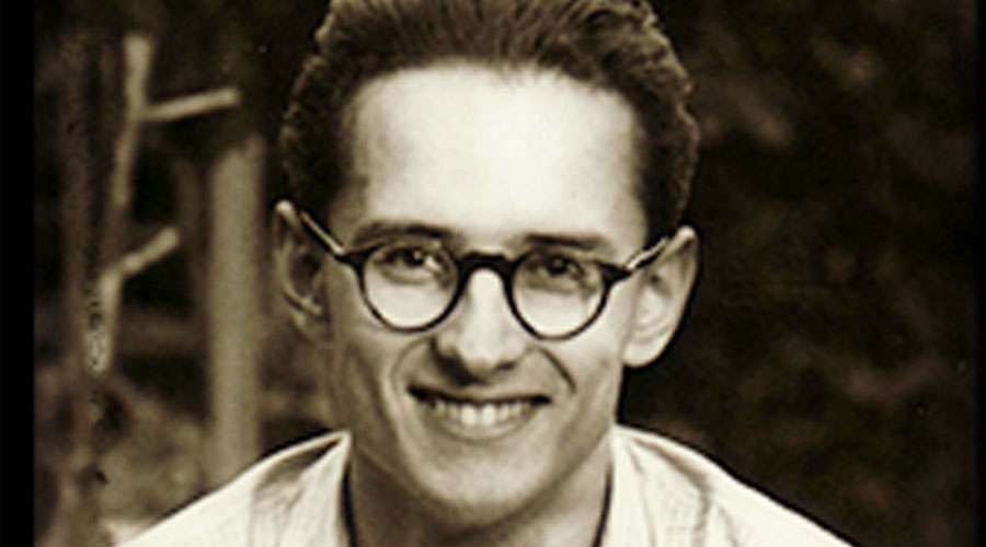 Sacerdote apu&ntilde;alado 32 veces al proteger la Eucarist&iacute;a a un paso de la beatificaci&oacute;n