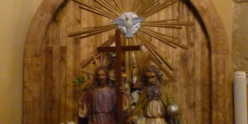 Santísima Trinidad de Pinilla de Buitrago conmemora su fiesta patronal con una solemne Eucaristía con procesión
