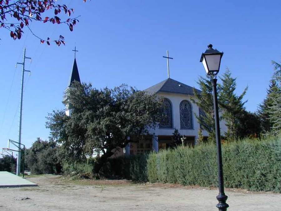 Nuestra Se&ntilde;ora de los Arroyos, en El Escorial, celebra la Candelaria con procesi&oacute;n de velas