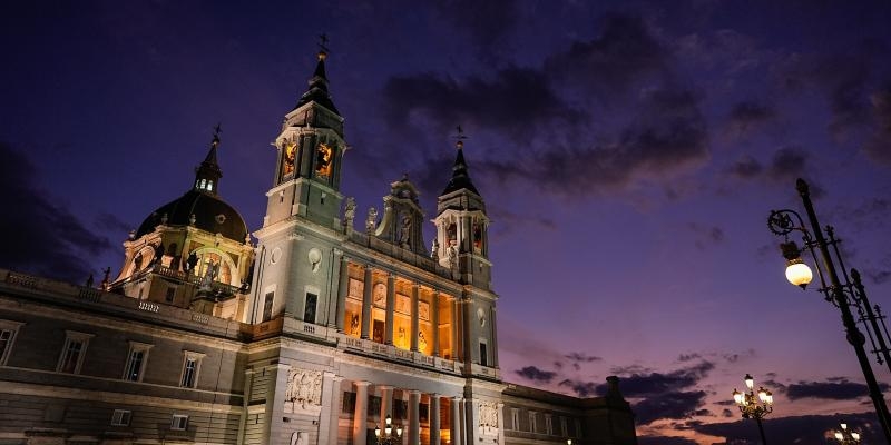 Funeral en la catedral de la Almudena en memoria de las v&iacute;ctimas del accidente ferroviario ocurrido en Adamuz