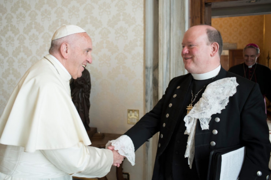 Cristianos perseguidos: El papa afirma que su &laquo;testimonio nos impone ir adelante&raquo;