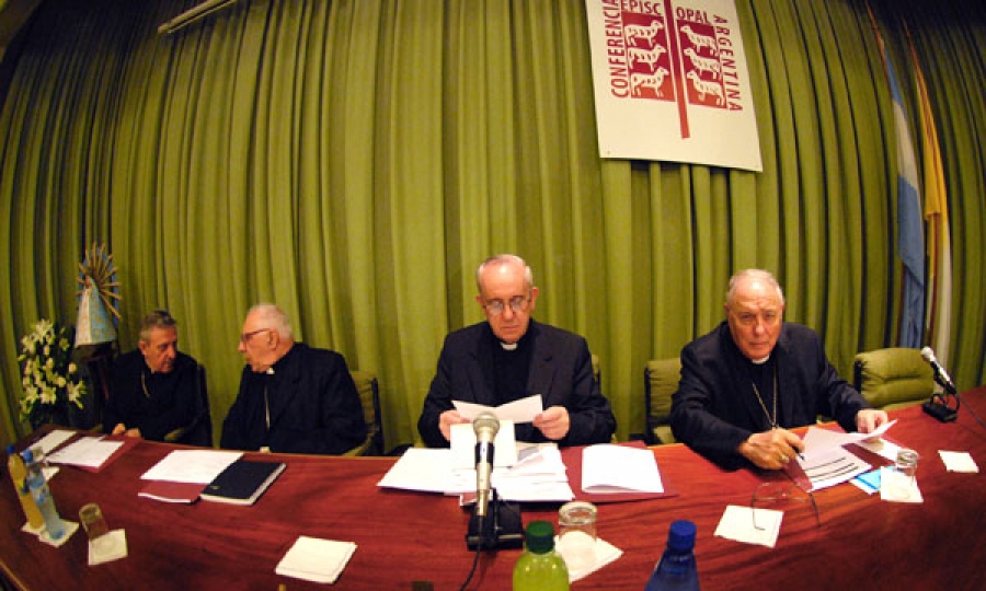 Los obispos argentinos piden garantizar la trasparencia de los comicios para no acentuar las divisiones