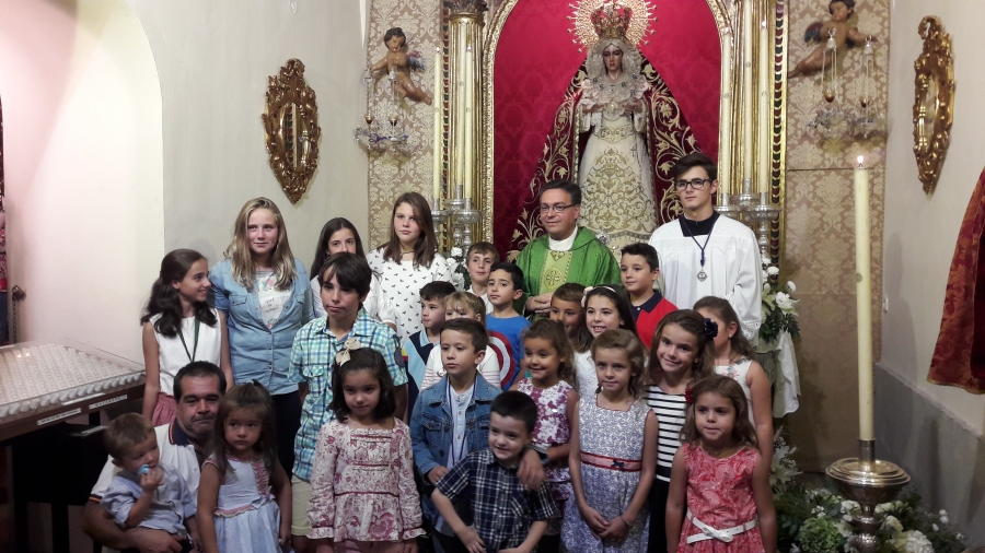 Celebrada la Misa para los ni&ntilde;os de la Hermandad de la Macarena