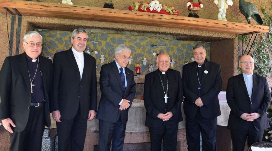 Obispos de Chile alientan a Sebasti&aacute;n Pi&ntilde;era a trabajar por los m&aacute;s postergados