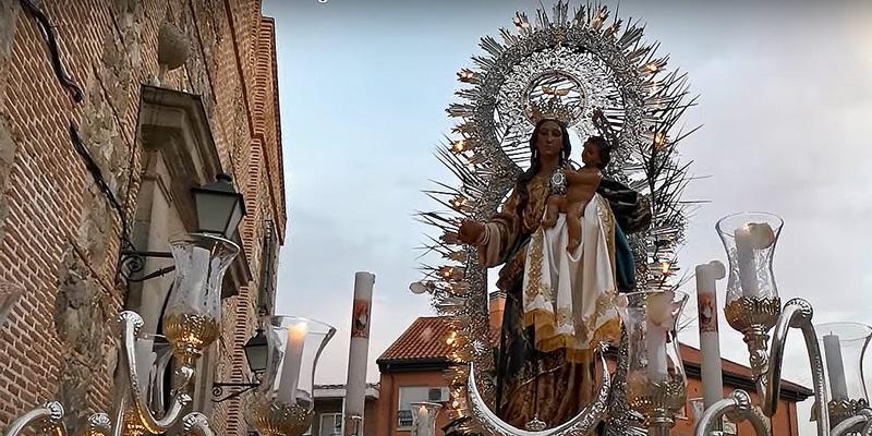 Santa Mar&iacute;a la Antigua, la Virgen coronada con las joyas y el cari&ntilde;o de los feligreses, saldr&aacute; de nuevo en procesi&oacute;n por las calles de Vic&aacute;lvaro
