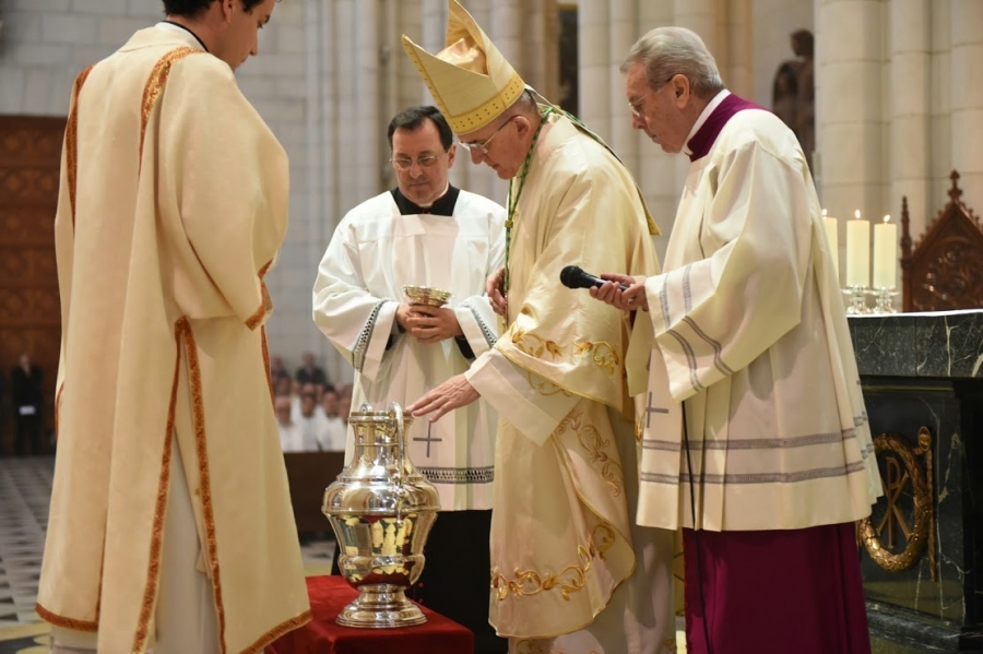 La Misa Crismal se celebrar&aacute; el Mi&eacute;rcoles Santo en la catedral de la Almudena