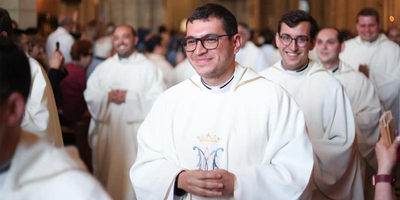 Juan Jos&eacute; Rodr&iacute;guez, nuevo sacerdote de la di&oacute;cesis de la Madrid: &laquo;Creo que el Se&ntilde;or escoge a pastores heridos para que con sus heridas puedan curar a los que est&aacute;n enfermos&raquo;