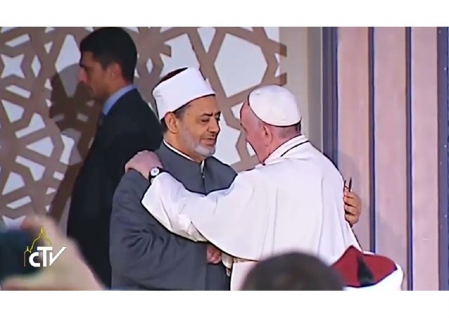 El Papa en Egipto: Desenmascarar la violencia que se disfraza de sacralidad